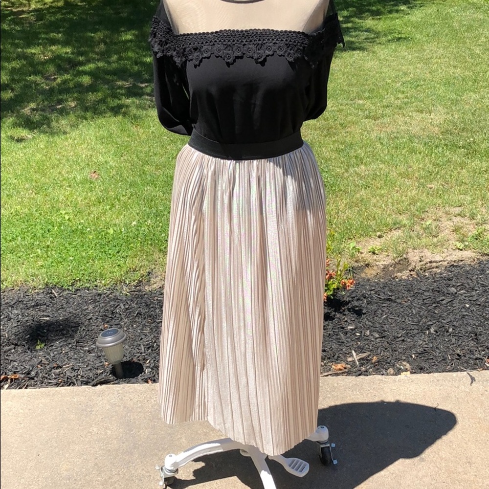 NWOT ✨Target MIDI Skirt